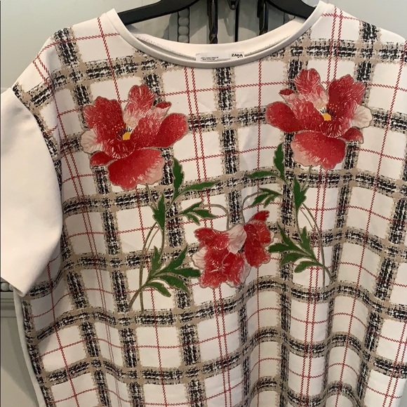 ZARA pattern tee - Picture 2 of 2